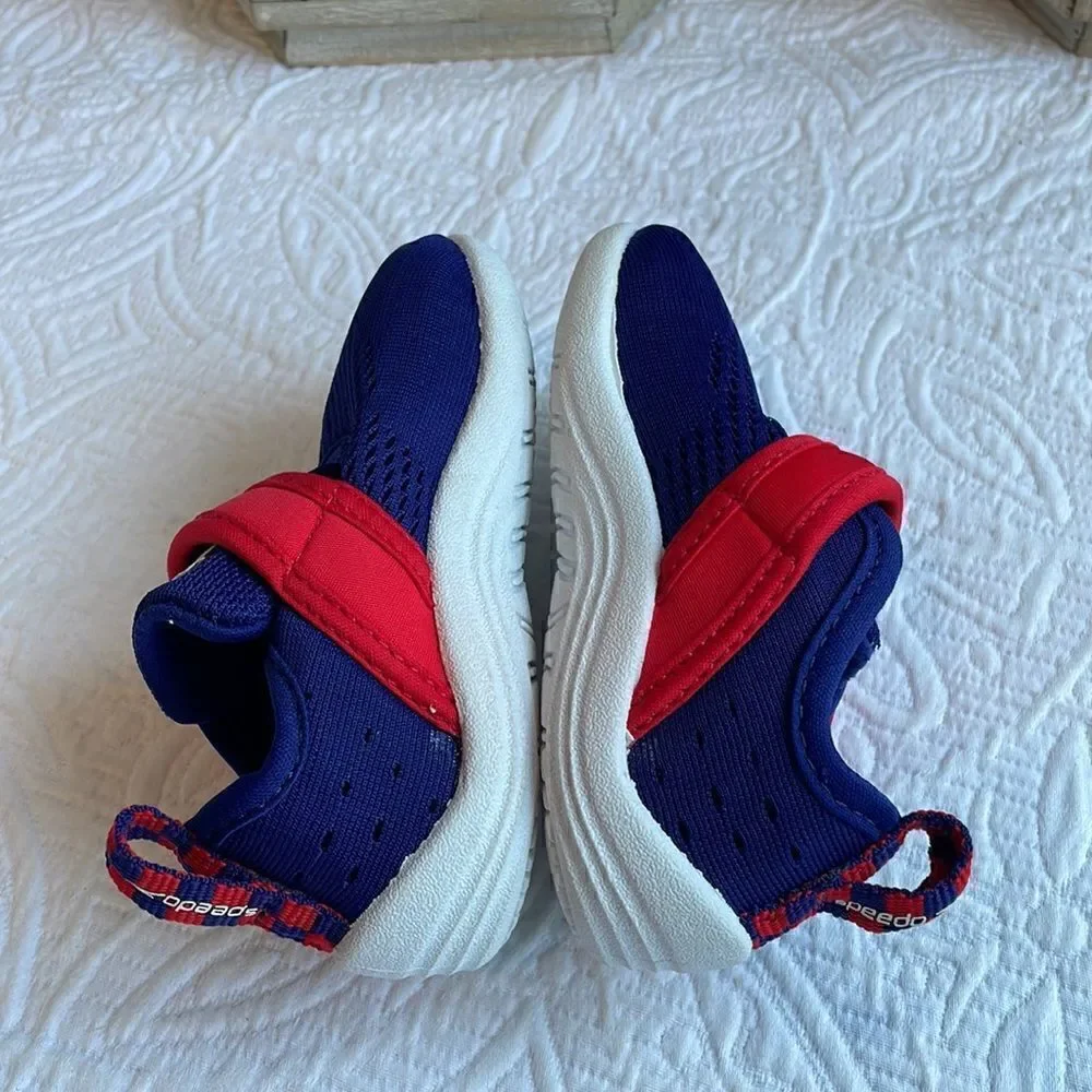 Speedo Water Shoes - S - NWOT